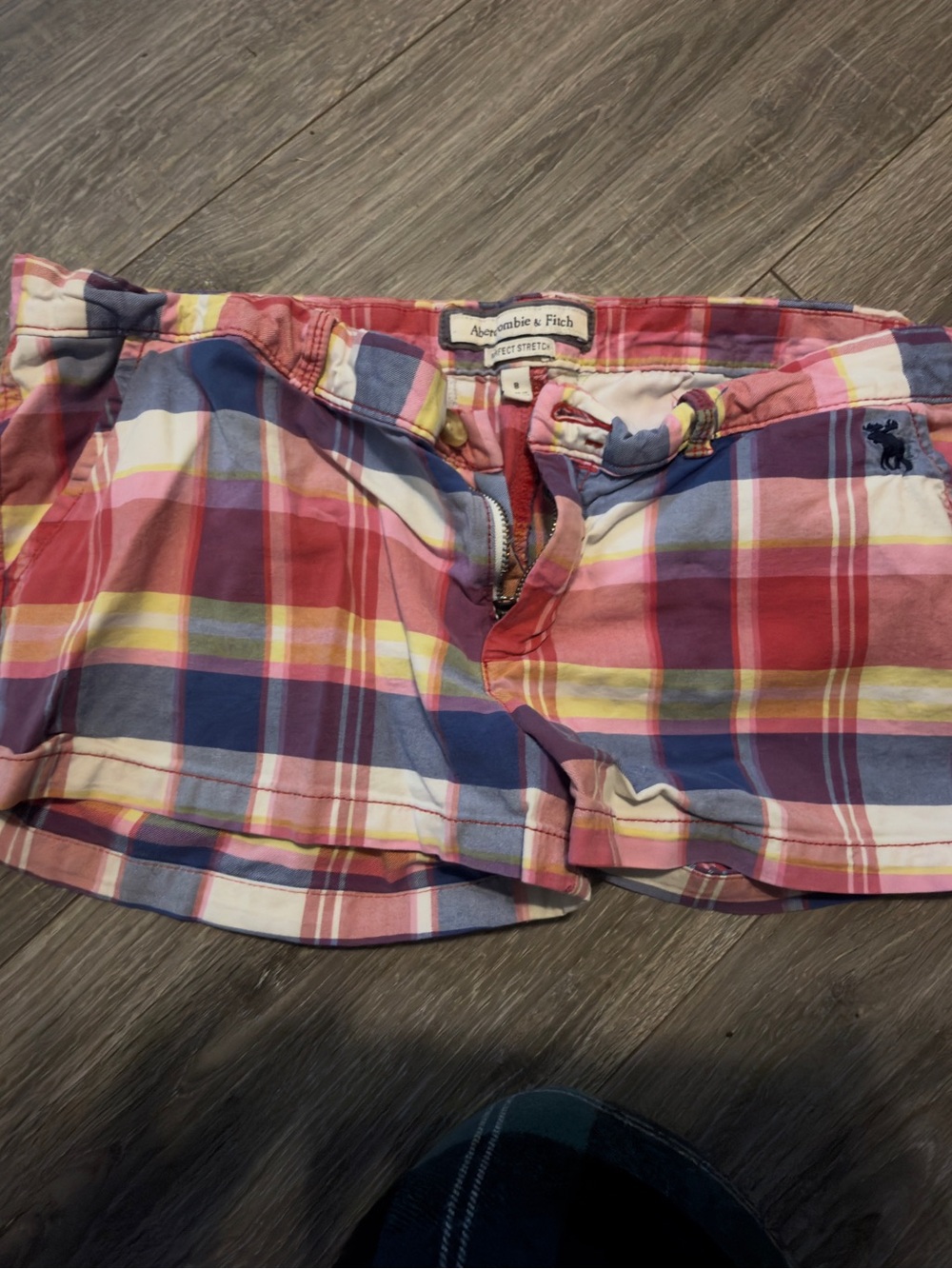 Abercrombie & Fitch Multicolor Plaid Women's Bermuda Shorts